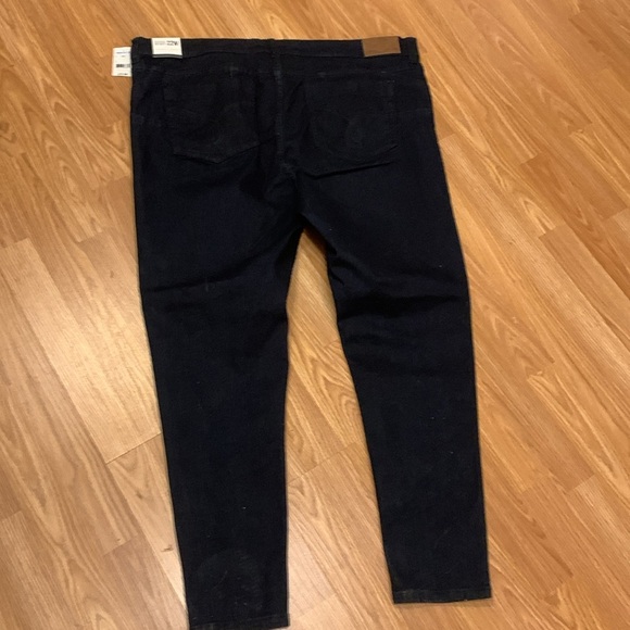 Classic Navy Skinny Jeans for Women - Picture 3 of 15